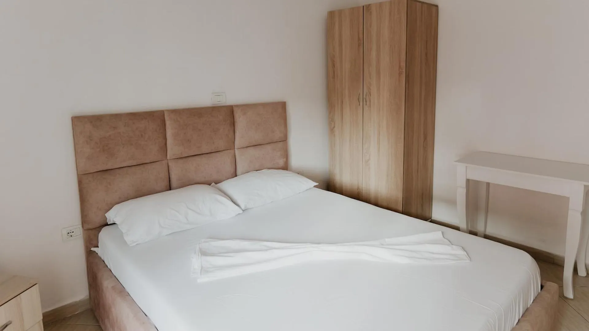 Vila Dael Durres Guest house